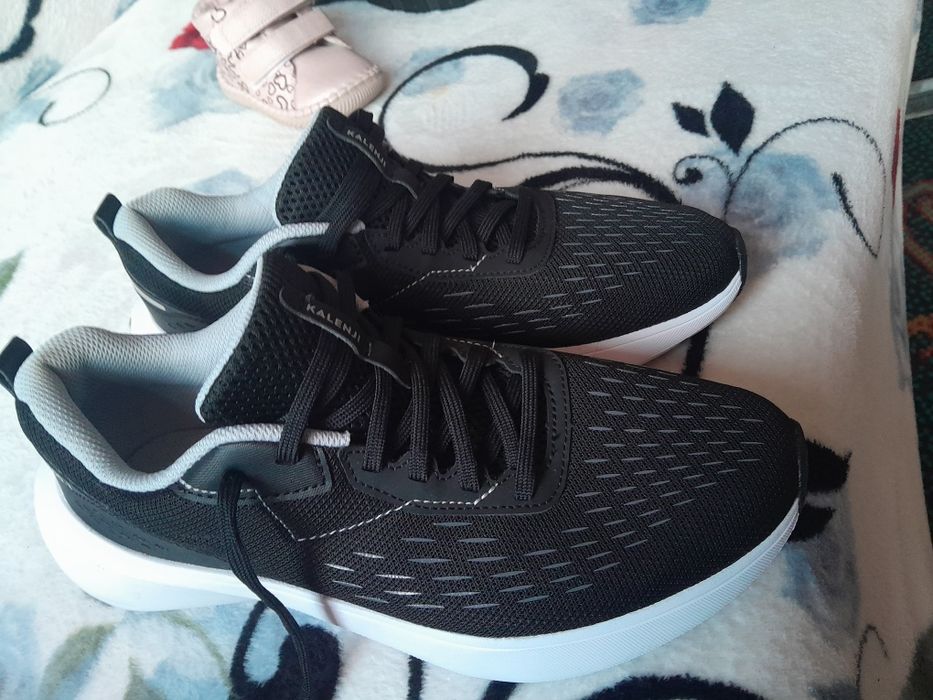 Vand adidasi Kalenji noi marimea 41