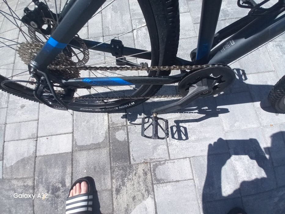 Vând bicicleta rockrider st120 custom