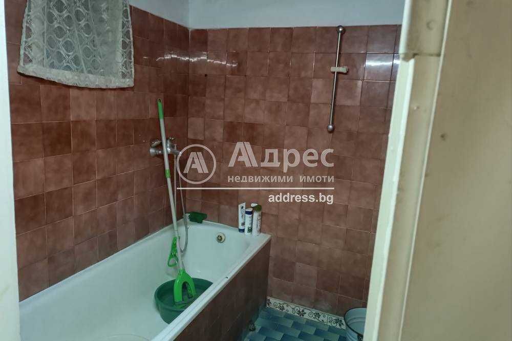 Продава се Къща в с. Липник, Област Разград - 317 кв.м за 155 €/кв.м - Снимка #9
