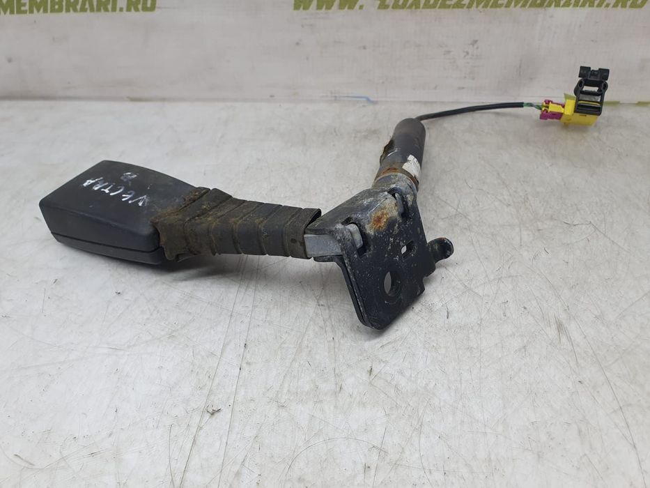 Pretensioner centura de siguranta spate 24463288f Opel Vectra C [2002