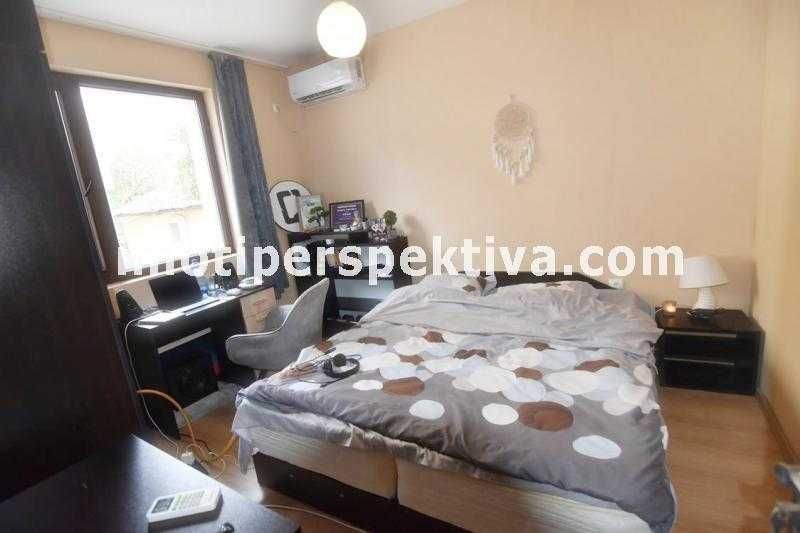 Продава се Двустаен апартамент в Пловдив, Център - 57 кв.м за 2018 €/кв.м - Снимка #4