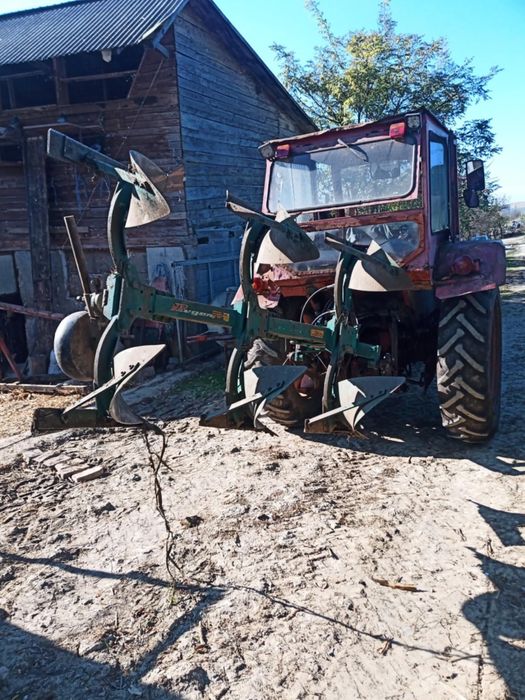 Vând tractor UTB 651