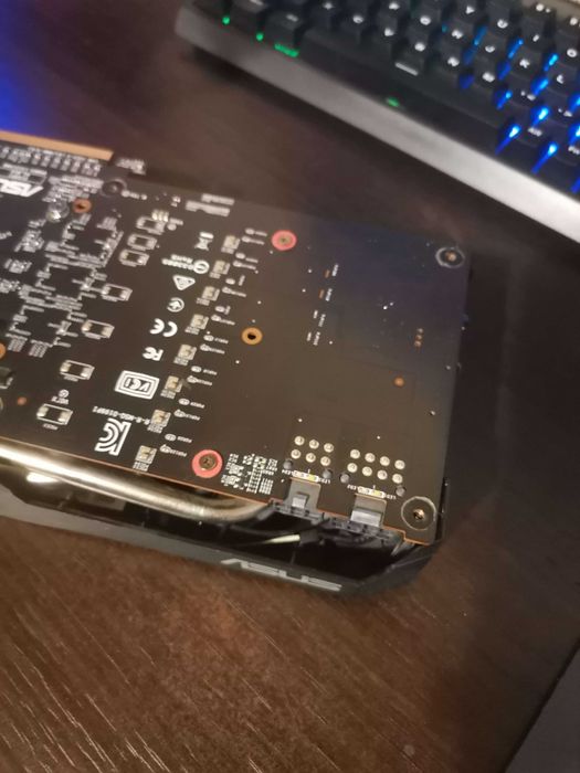 Placa Video Asus Dual RX 5700 EVO OC (suruburi lipsa)