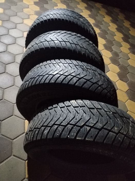 Yokohama 265/65 R 17 шипованное