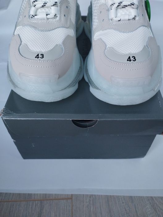 Balenciaga Triple S, marimea 43, cadoul ideal, urgent