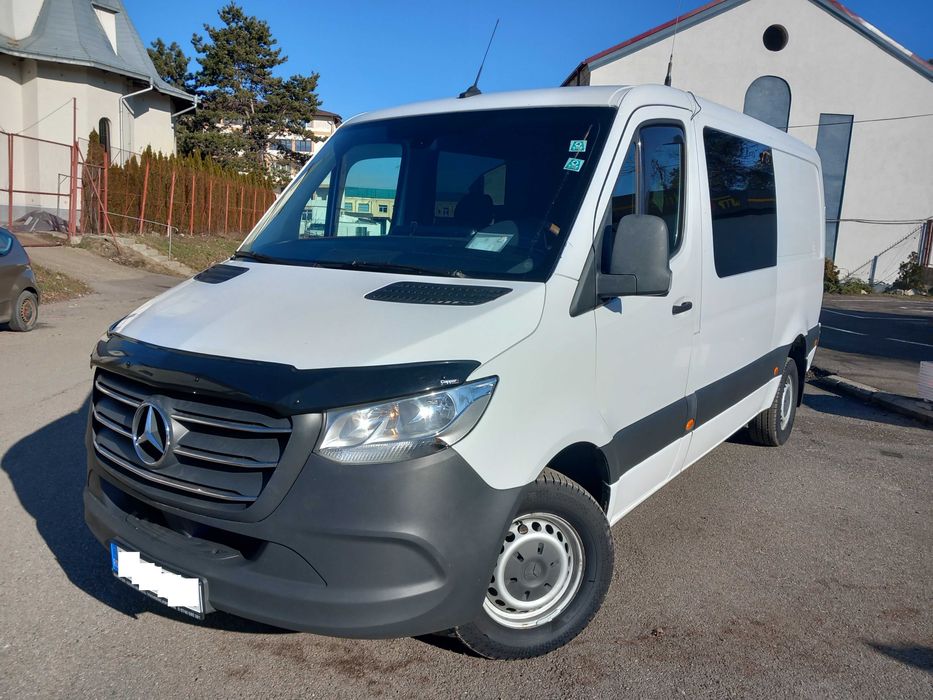 Mercedes Sprinter / 8+1 locuri / 2018 / ALB / Incalzire Auxiliara