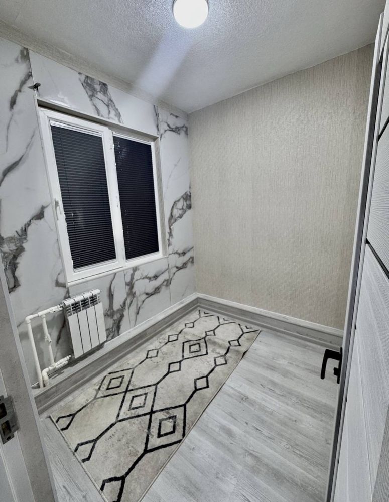 Чиланзар -7 кв 2/4/4. 50м2 срочно Продам квартиру срочно