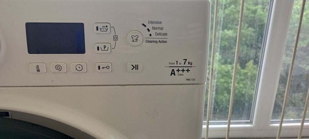 hotpoint ariston fmg 723