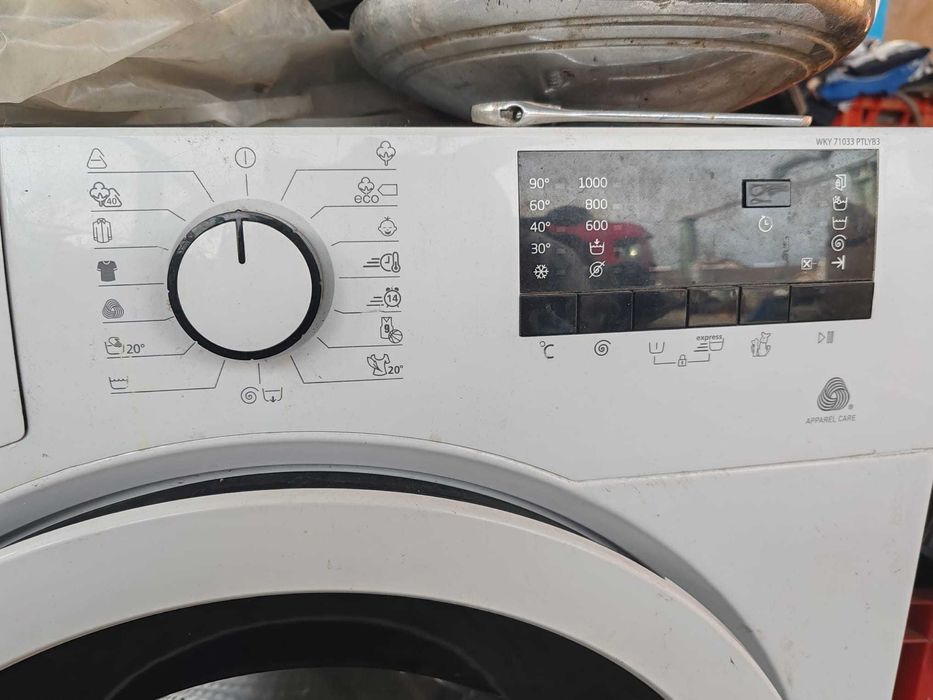 Vând Masina de spalat Beko