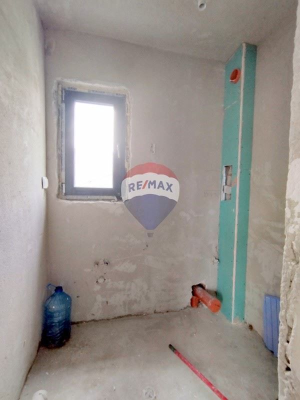 Продава се Двустаен апартамент в Варна, Виница - 75 кв.м за 1447 €/кв.м - Снимка #7