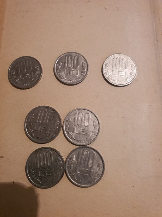 Vând colecție monede vechii de 100 lei .