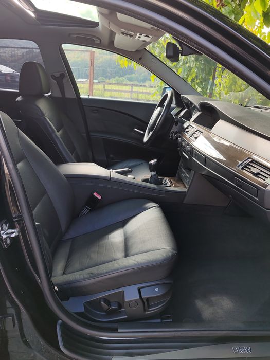BMW E60 520i 170cp xenon/trapa/piele manual