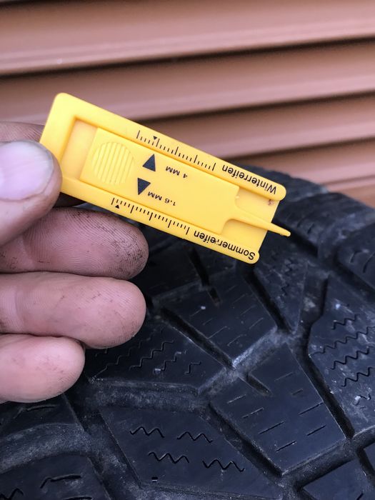 Зимни гуми 4бр.235/55R18