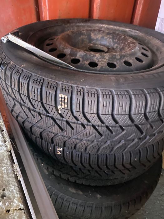 Зимни гуми с джанти Пирели