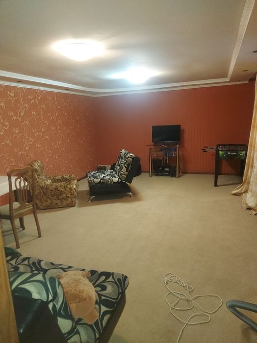 Ковролин бежевого цвета