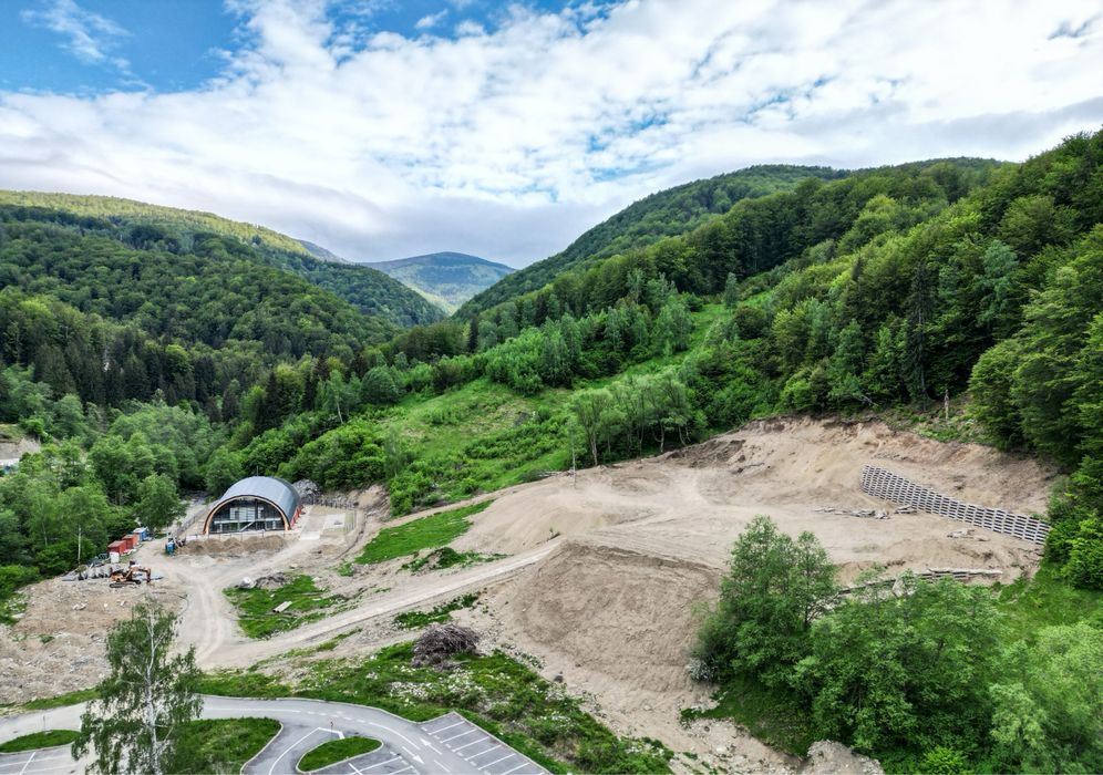 Teren intravilan telegondola straja