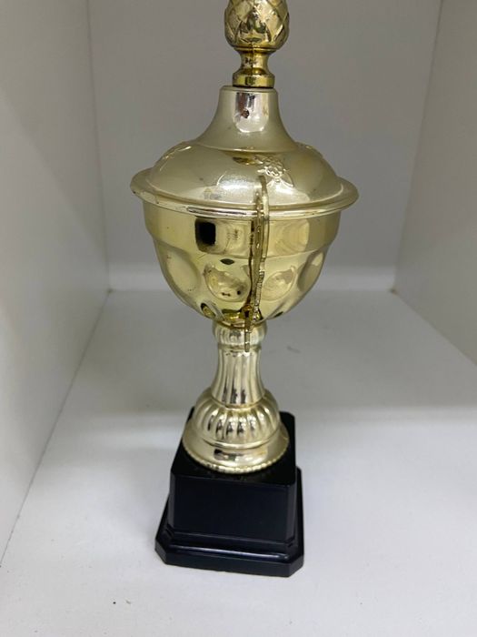 Продам кубок не б/у