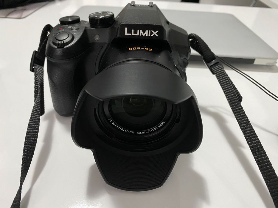 Aparat fotografiat Panasonic DMC-FZ300