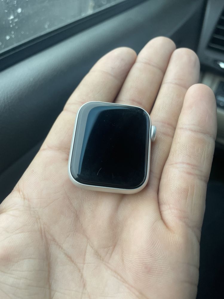 Apple watch se 2nd gen 40mm