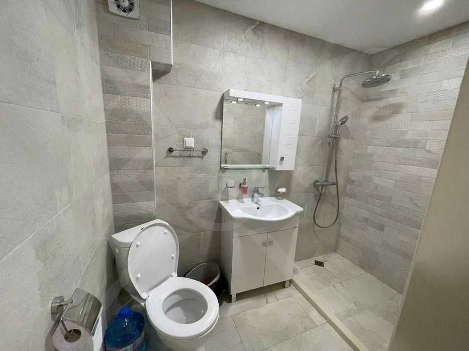 Дава се под наем Тристаен апартамент в Варна, Цветен квартал - 82 кв.м за 600 € - Снимка #4