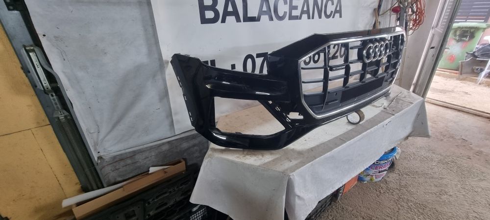 Bara fata Audi Q8