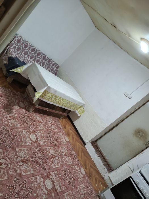 Сдам зимную кухню, газ, свет, вода. Частично мебелированно.