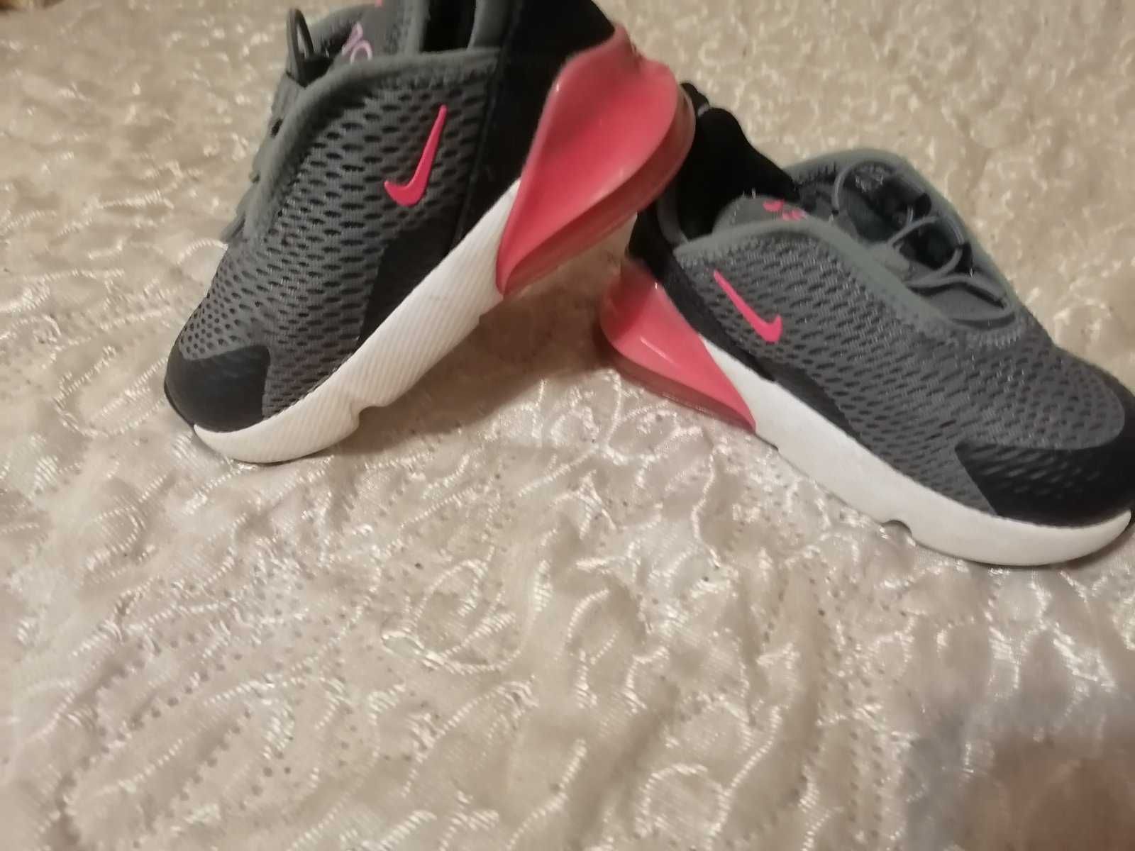 детски маратонки Nike 22