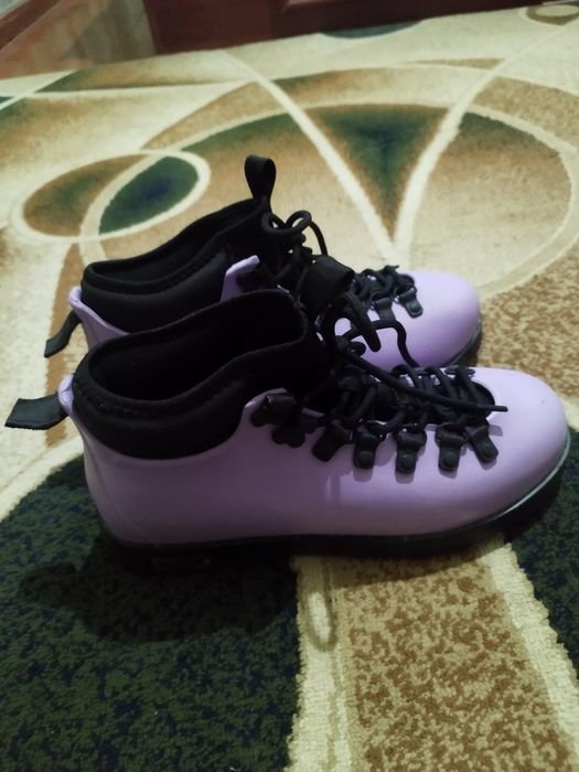 Продам ботинки зимние