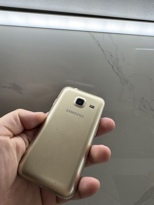 Samsung j1 mini, в хорошем состоянии