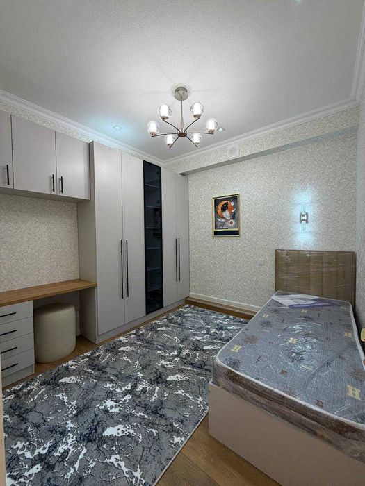 №3633.Продается 4х-комнатная квартира в Новостройке.