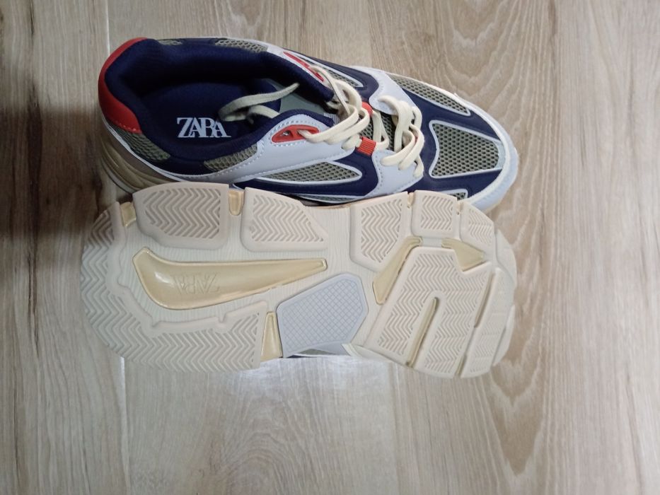 Zara krossovka sotiladi razmeri 41