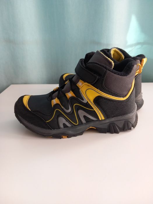 Боти /ботуши,  високи маратонки, спортни обувки , номер 30