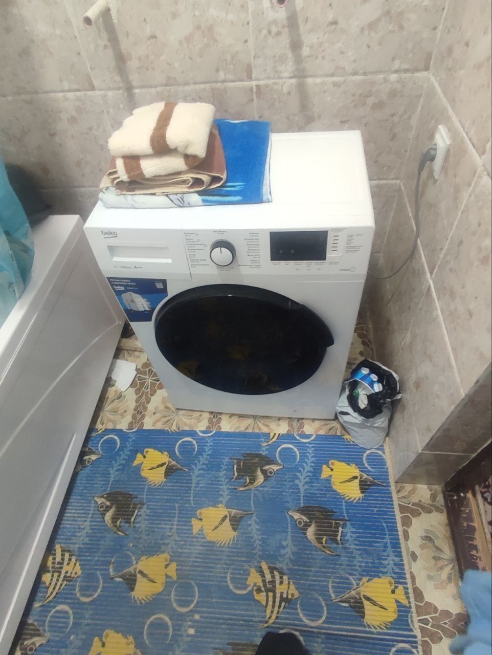 Ishlaydigan, oʻqiydigan qizlarga kv bor, yangi bozor yonida