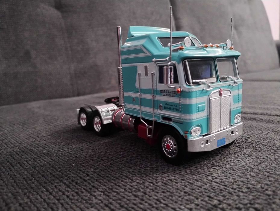 Америкнски камион - Влекач: KENWORTH K100 AERODYNE + Полуремарке