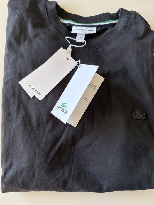 Оригинална тениска на Lacoste чисто нова