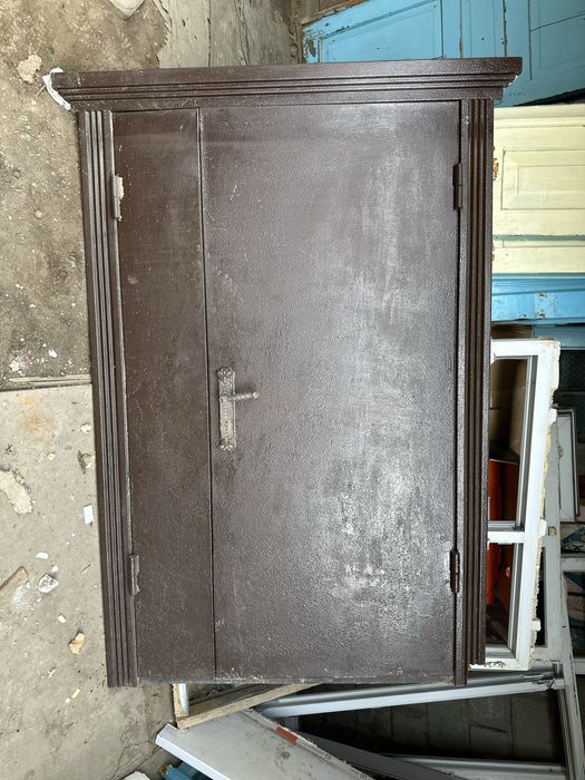 Продам дверь железную