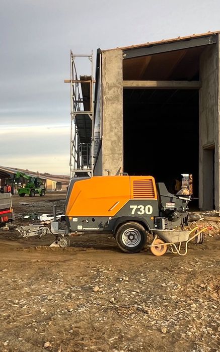 Inchiriez pompa staționara pt beton Putzmeister