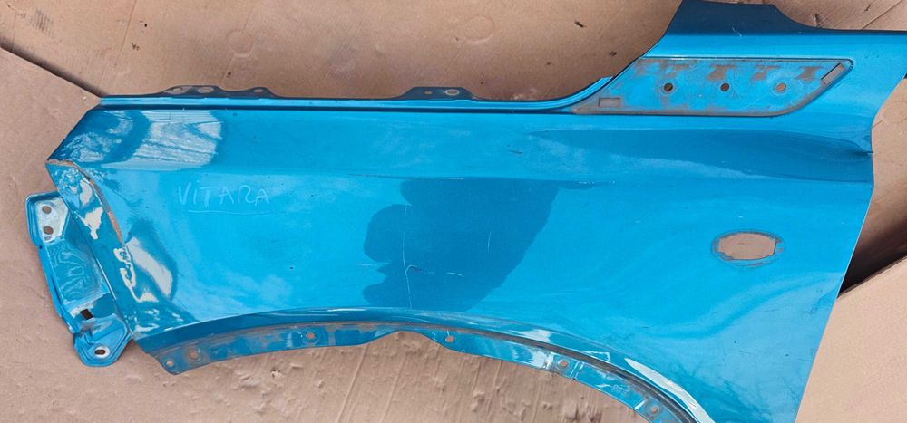 Aripa stanga fata Suzuki Vitara 2018 2019 / 2020 / 2021 2022