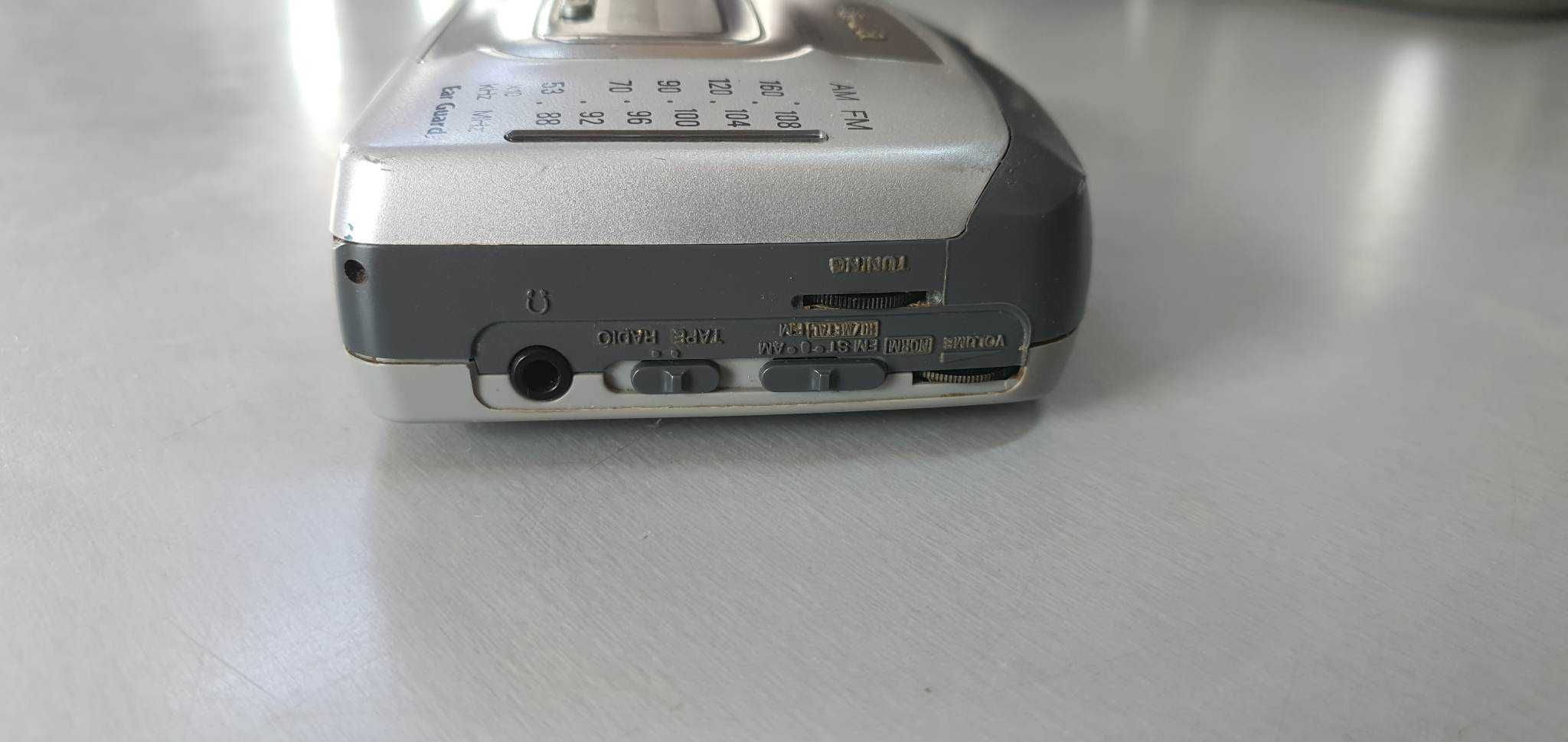 Vand walkman Aiwa cu autoreverse si radio