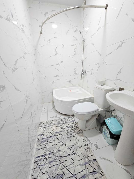 Срочно продается 3х комнатная квартира на Сер-ом районе. Янги Дархон.