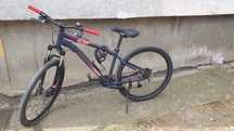 Vând bicicleta pentru copii între anii 12- 14 ani.