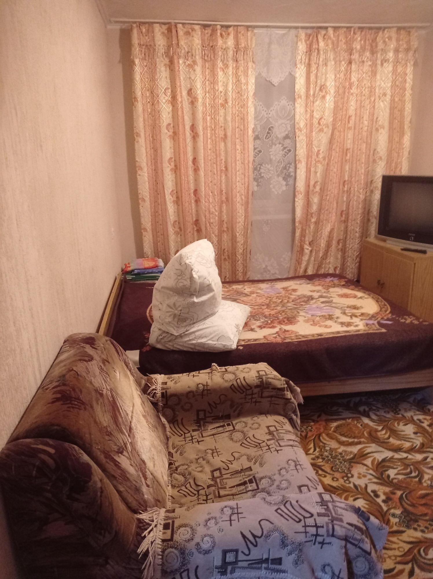 Сдам однокомнатную квартиру для двоих,не для шума,часы,ночь,сутки