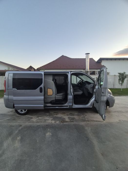 Opel Vivaro 2011