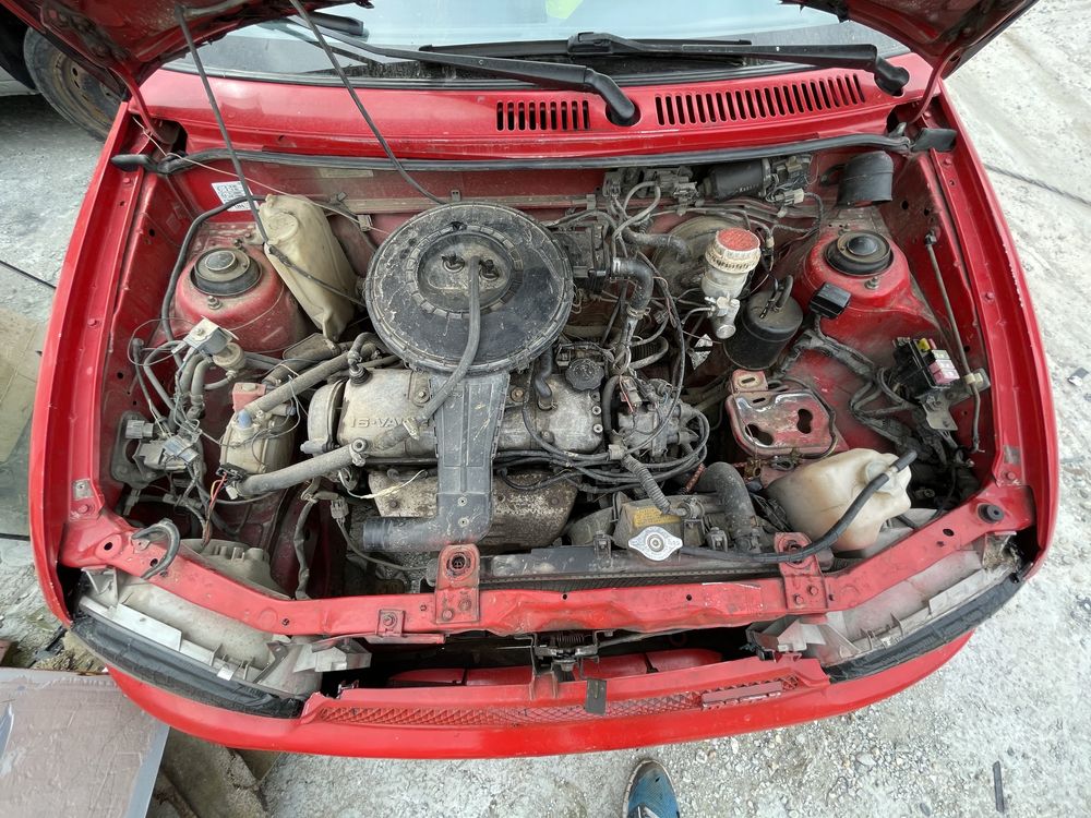 Mazda 121 1.3 16v На Части