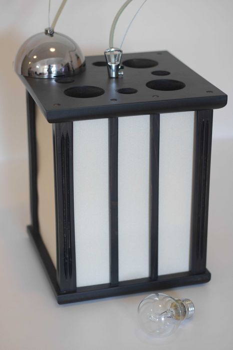 Pendul din lemn, construit manual