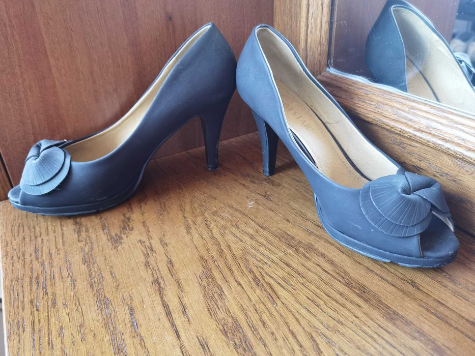 Дамски обувки номер 38