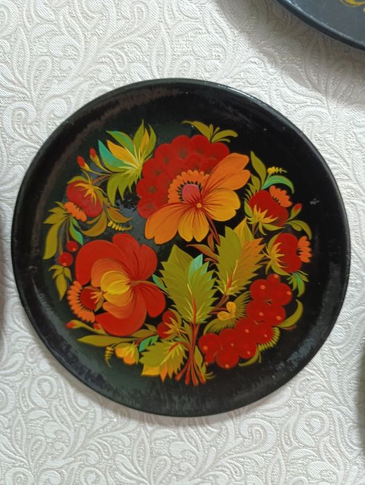 Тарелки деревянные настенные росписные