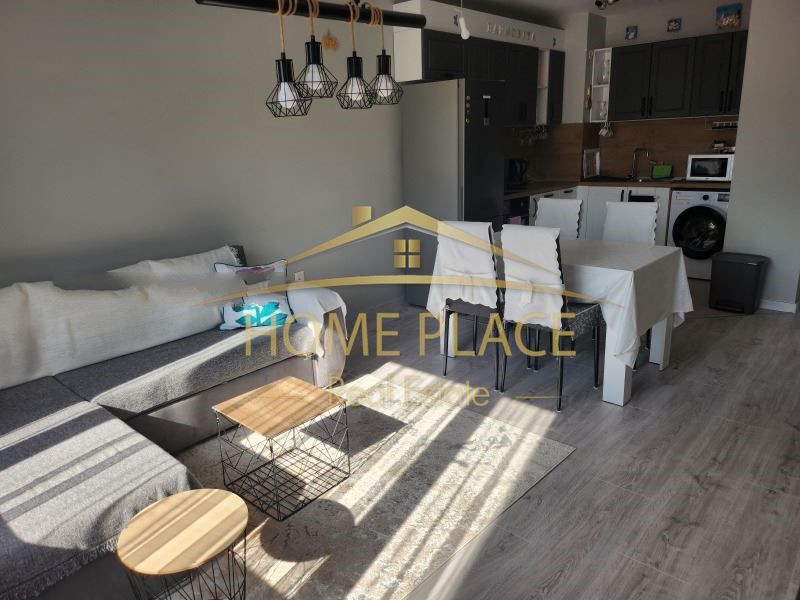 Дава се под наем Тристаен апартамент в Варна, Младост 1 - 85 кв.м за 765 € - Снимка #1