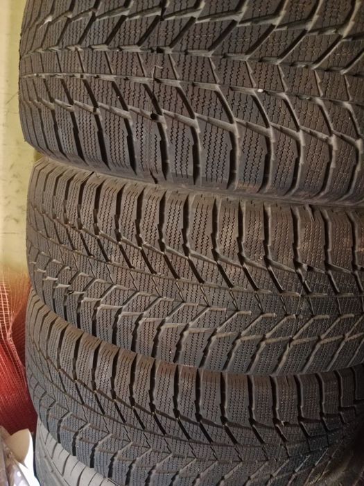 Продам шины triangle 215/ 17 /55 новый .
