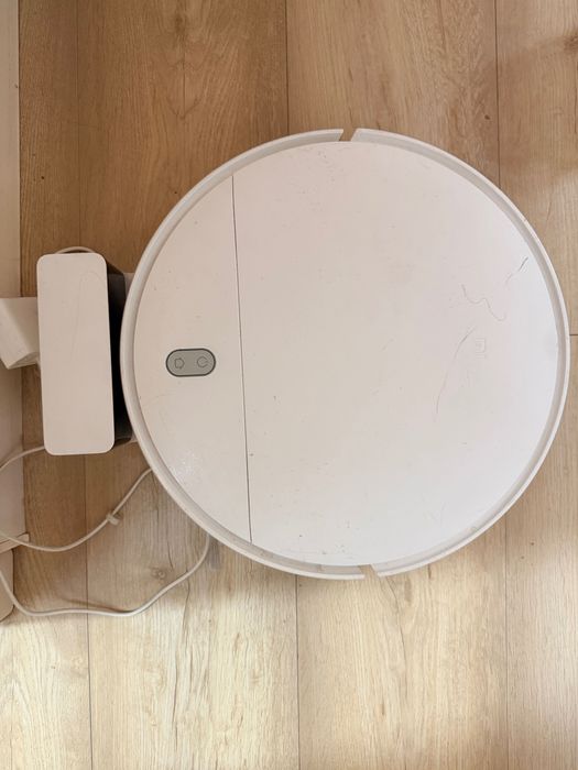 Робот пылесос с влажной уборкой